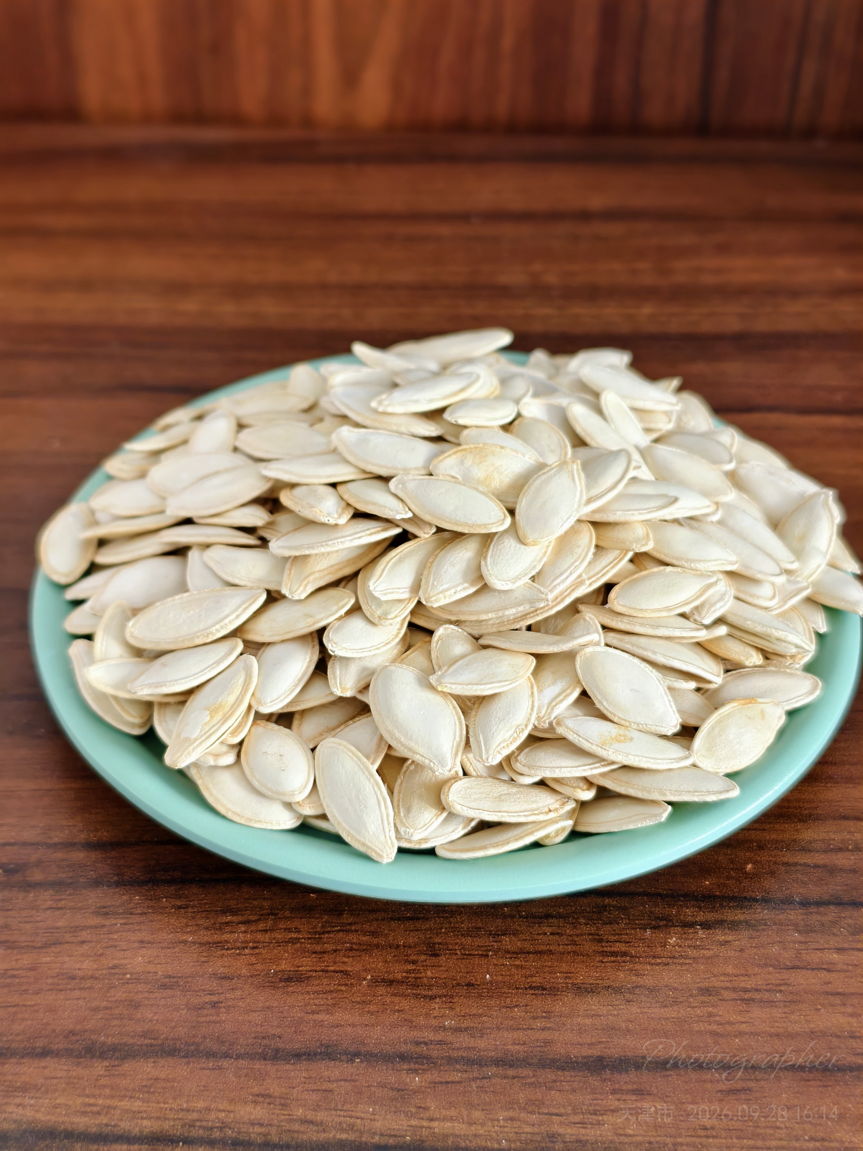 Lady nail pumpkin seeds