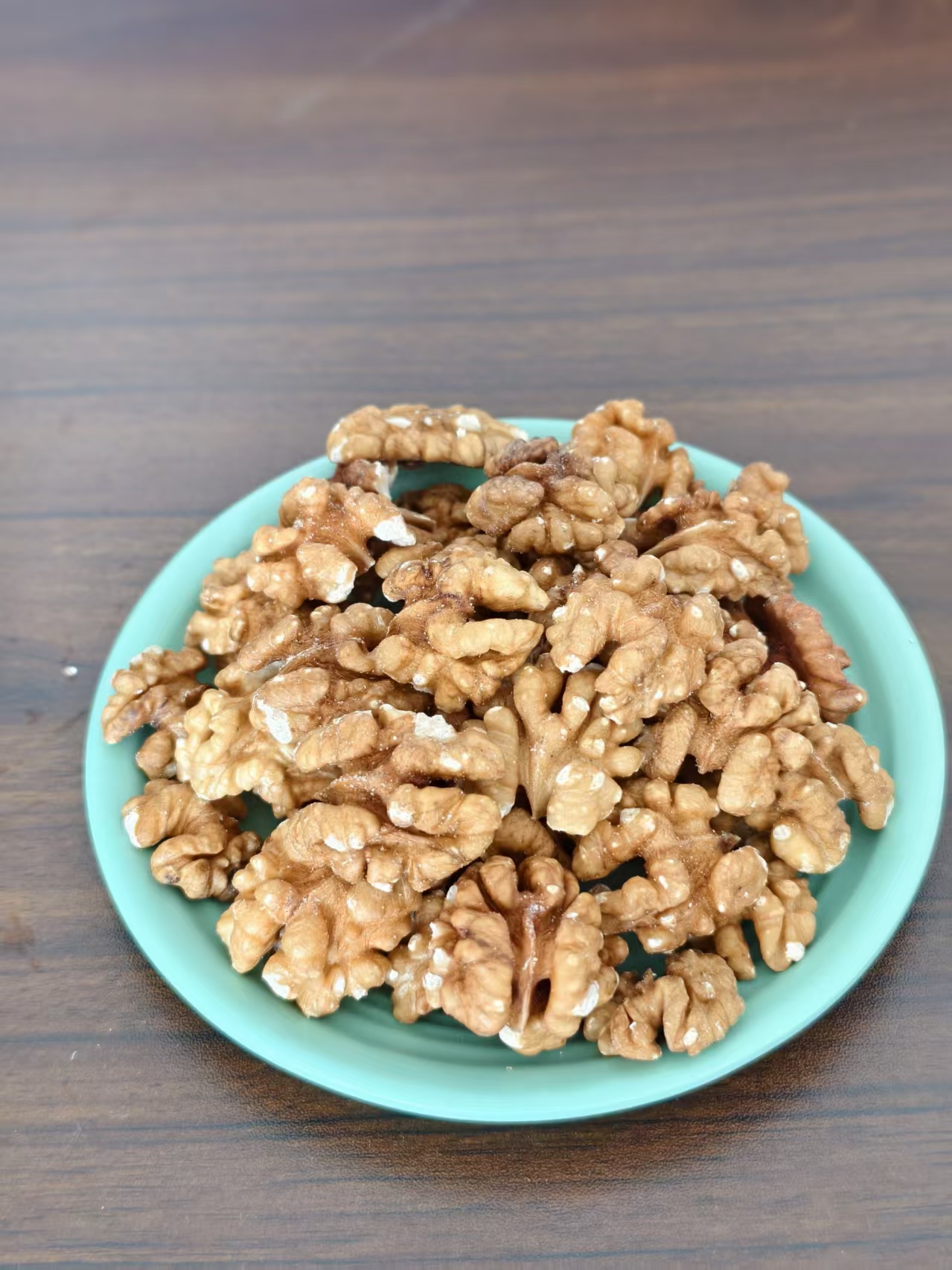 Walnuts kernels